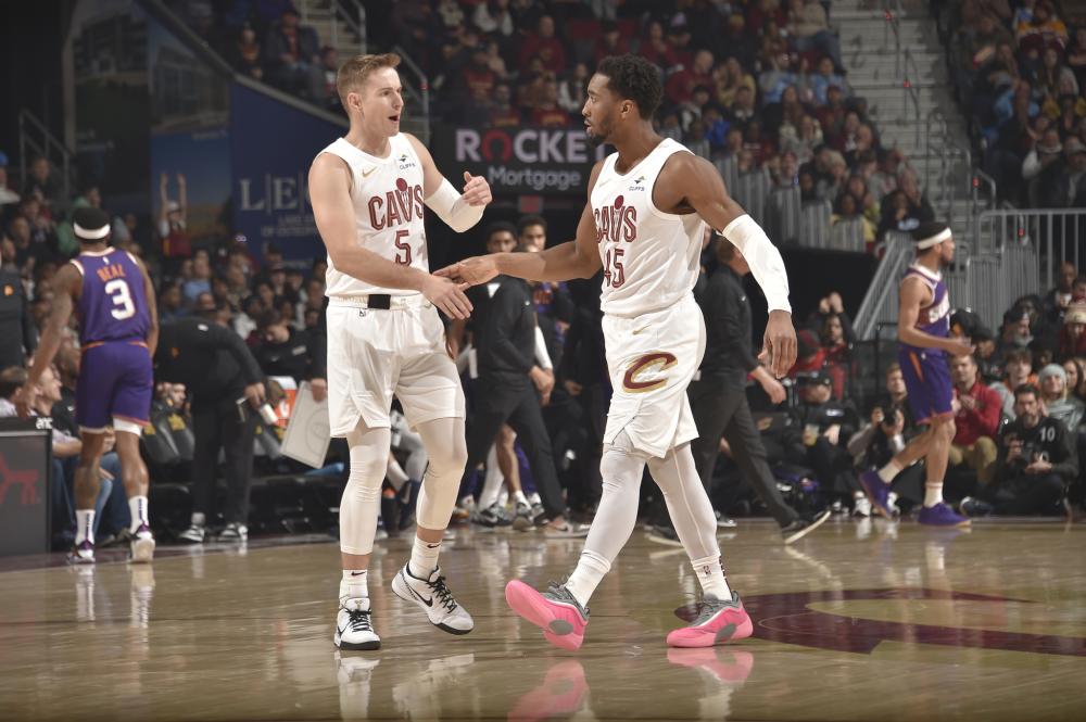 周琦的表情 周琦的表情