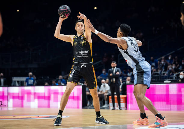 随着联赛的 随着联赛的